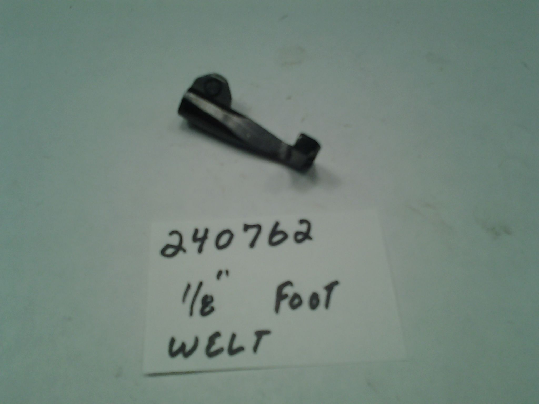 Singer 240762 1/8"Welting Foot  Inside foot